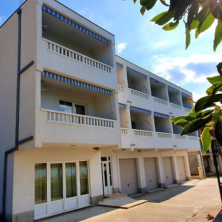 Villa Dvor Apartments Omiš Exteriör bild