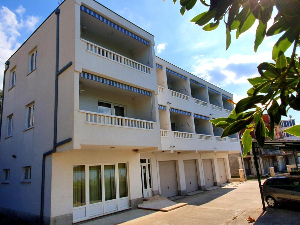 Villa Dvor Apartments Omiš Exteriör bild