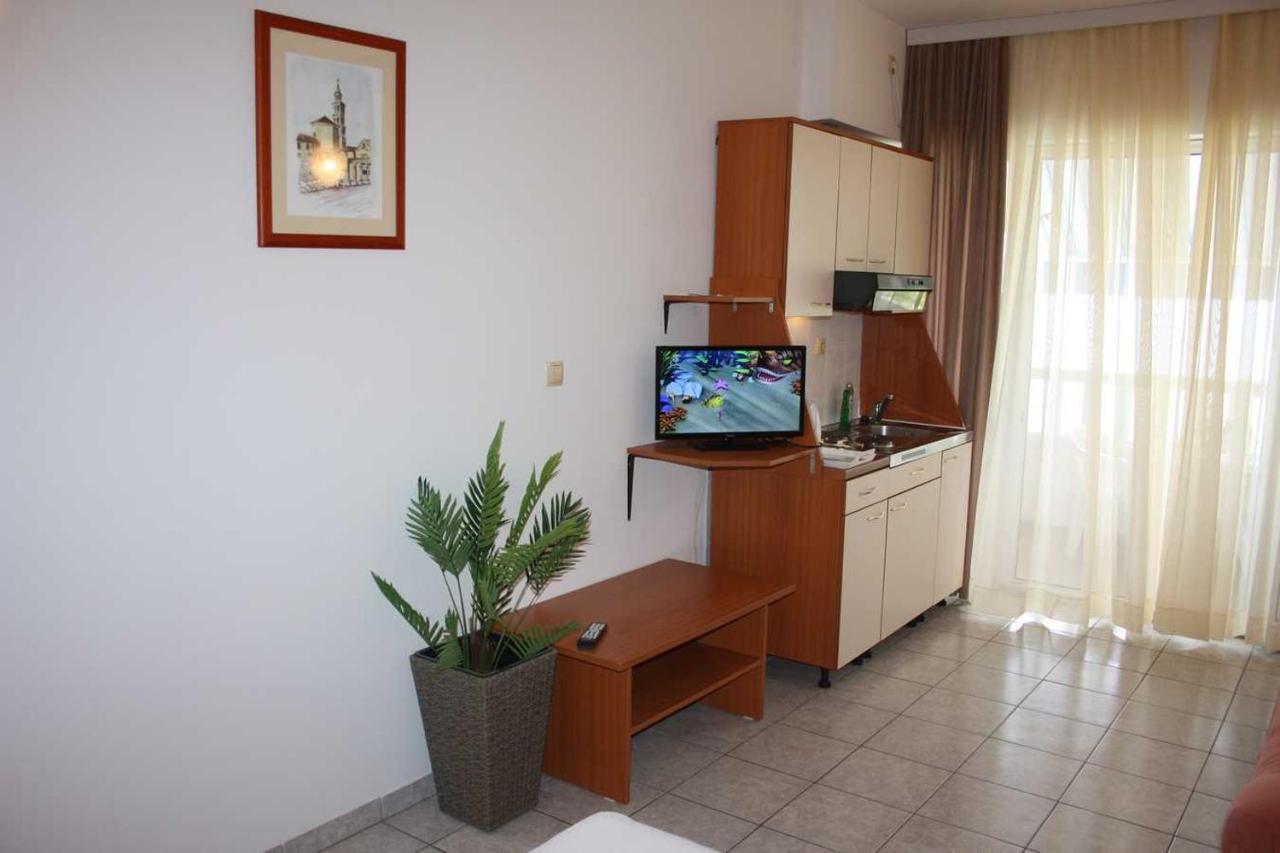 Villa Dvor Apartments Omiš Exteriör bild